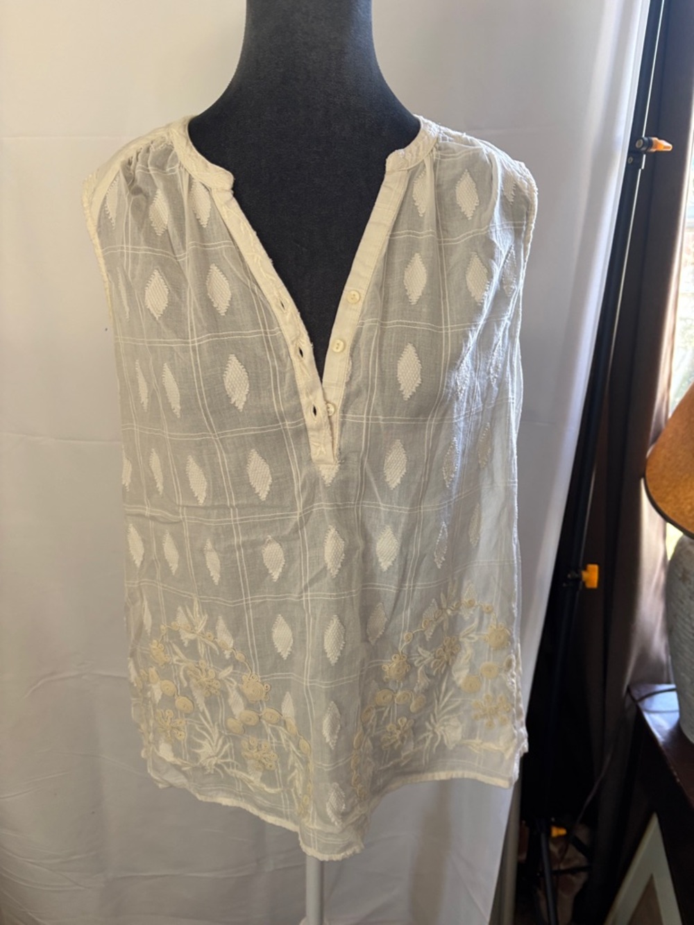 Lucky Brand S Ivory Embroidered Sleeveless Peasant Blouse